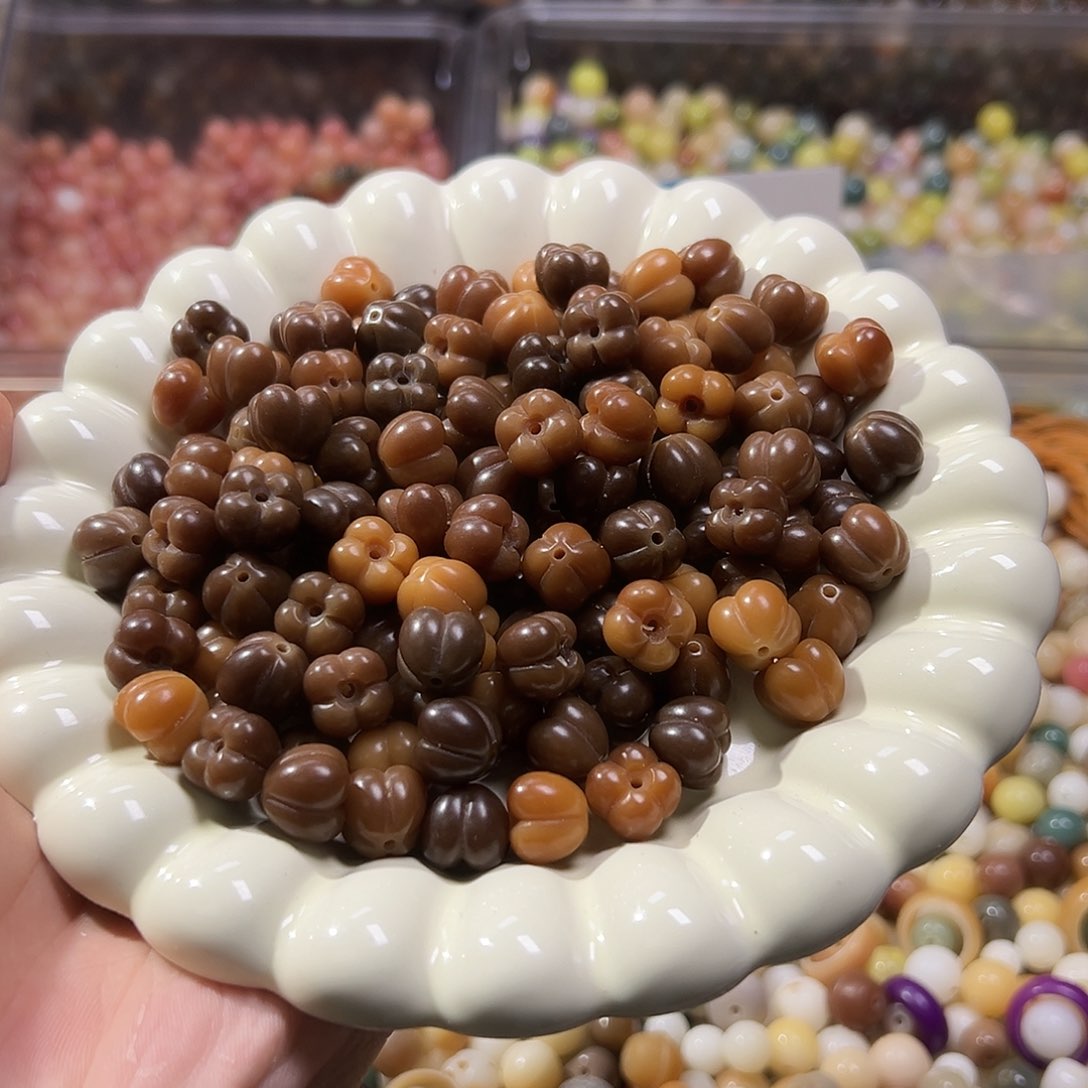 白玉菩提吊坠卡11黄咖桂花25颗