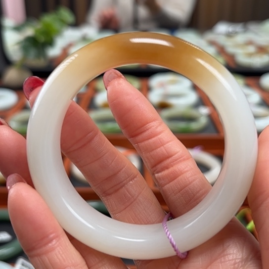 和田玉手镯卡55.5未镶嵌