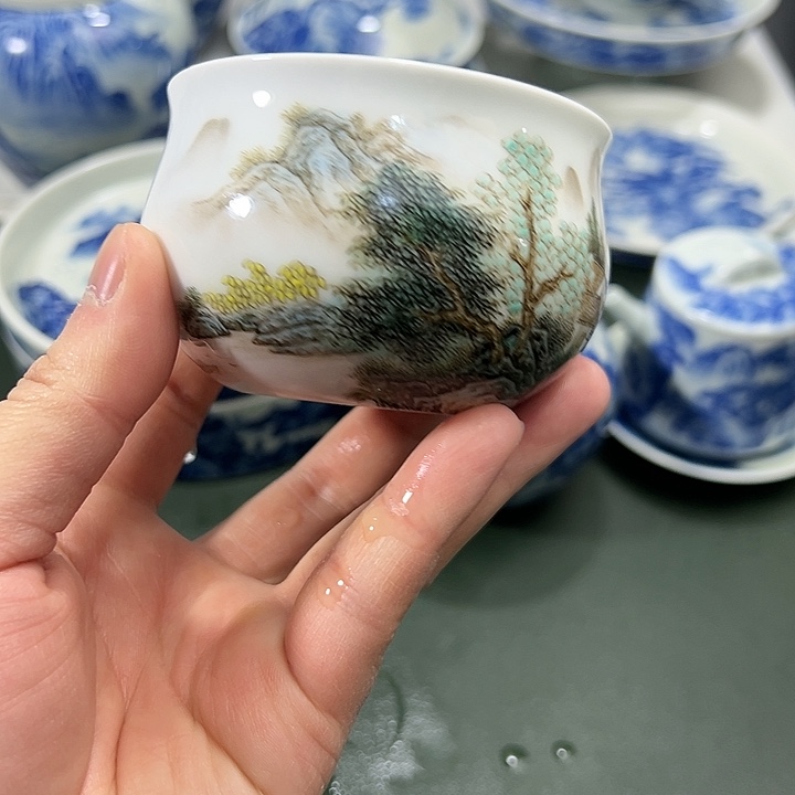 粉彩山水缸杯200容量
