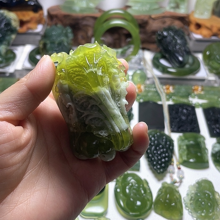 蛇纹石玉手把未镶嵌