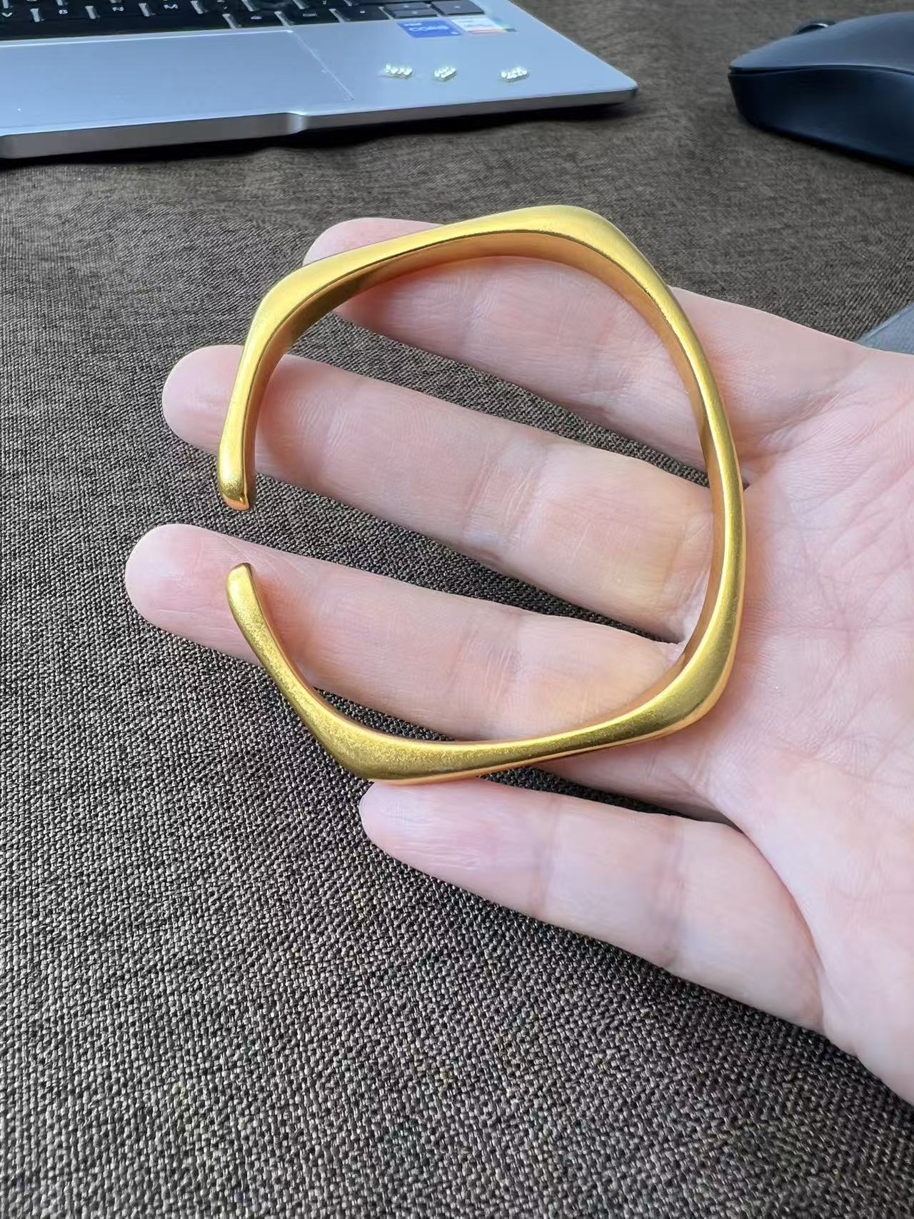 马蹄 轻奢时尚百搭围巾