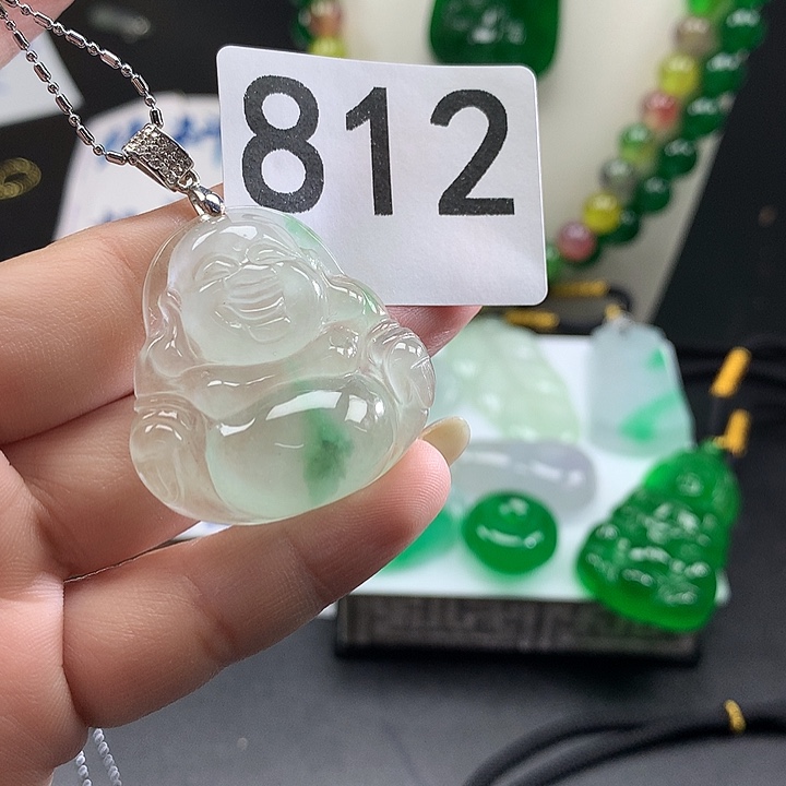 翡翠未镶嵌吊坠(赠链)