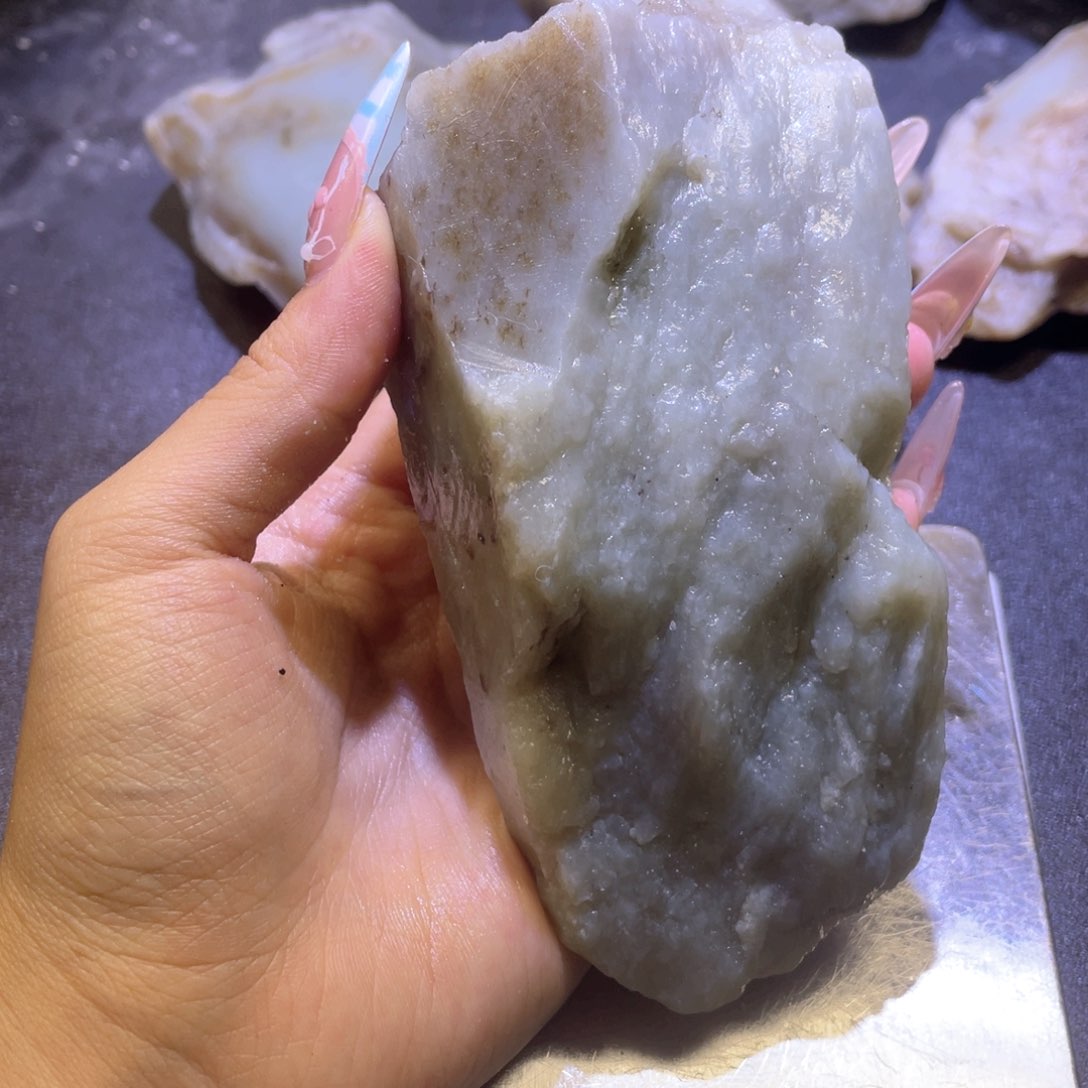 未镶嵌和田玉（糖玉）珠宝半成品