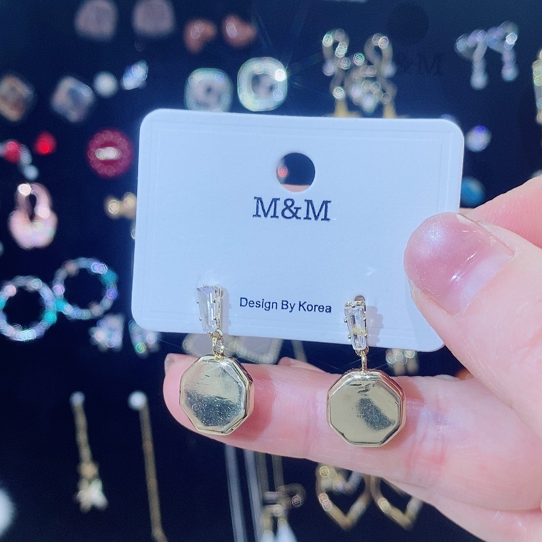 蔷薇辉石合金耳钉