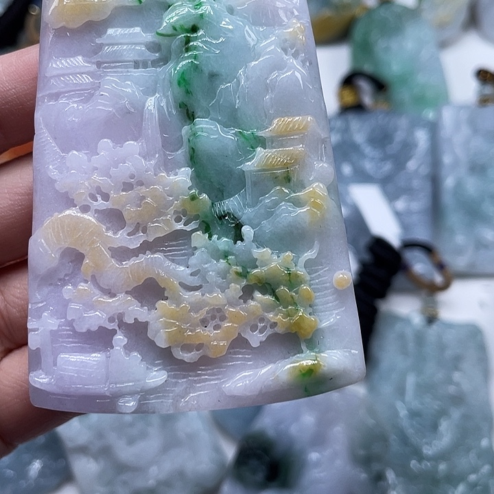 道***谋翡翠未镶嵌颈饰天然