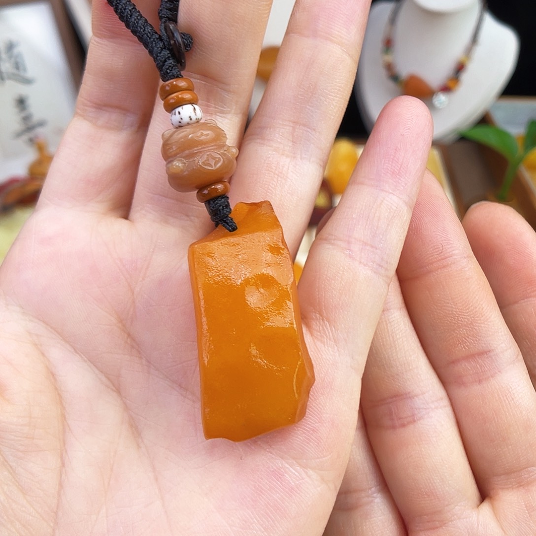 琥珀未镶嵌珠宝奇石