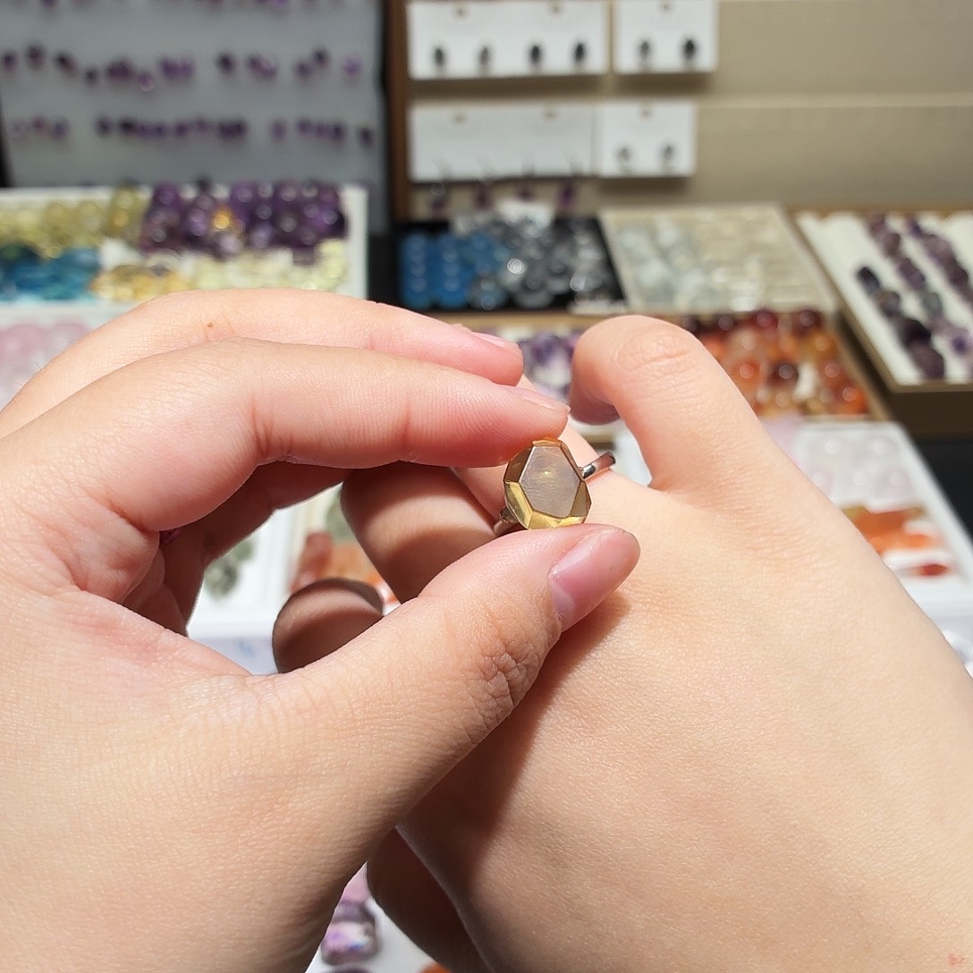 吊坠(不含链)水晶未镶嵌黄水 随形 打孔定制不退换