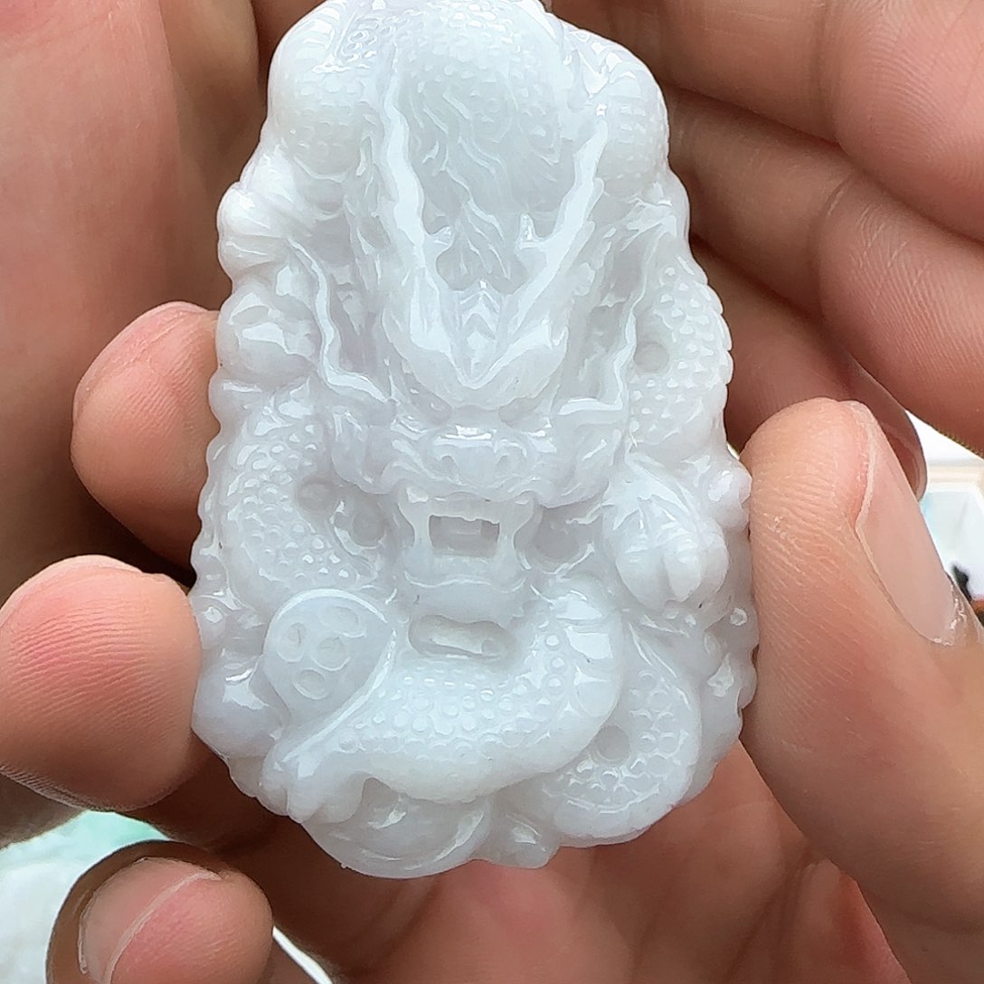 翡翠颈饰未镶嵌金*鸟翡翠