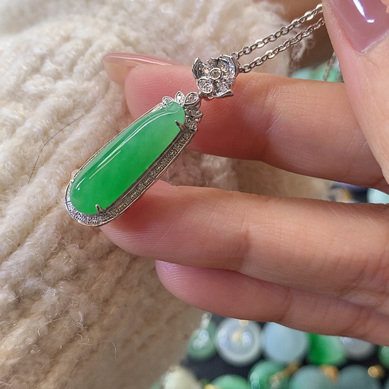 【闪购商品】翡翠吊坠(赠链)18K金镶嵌