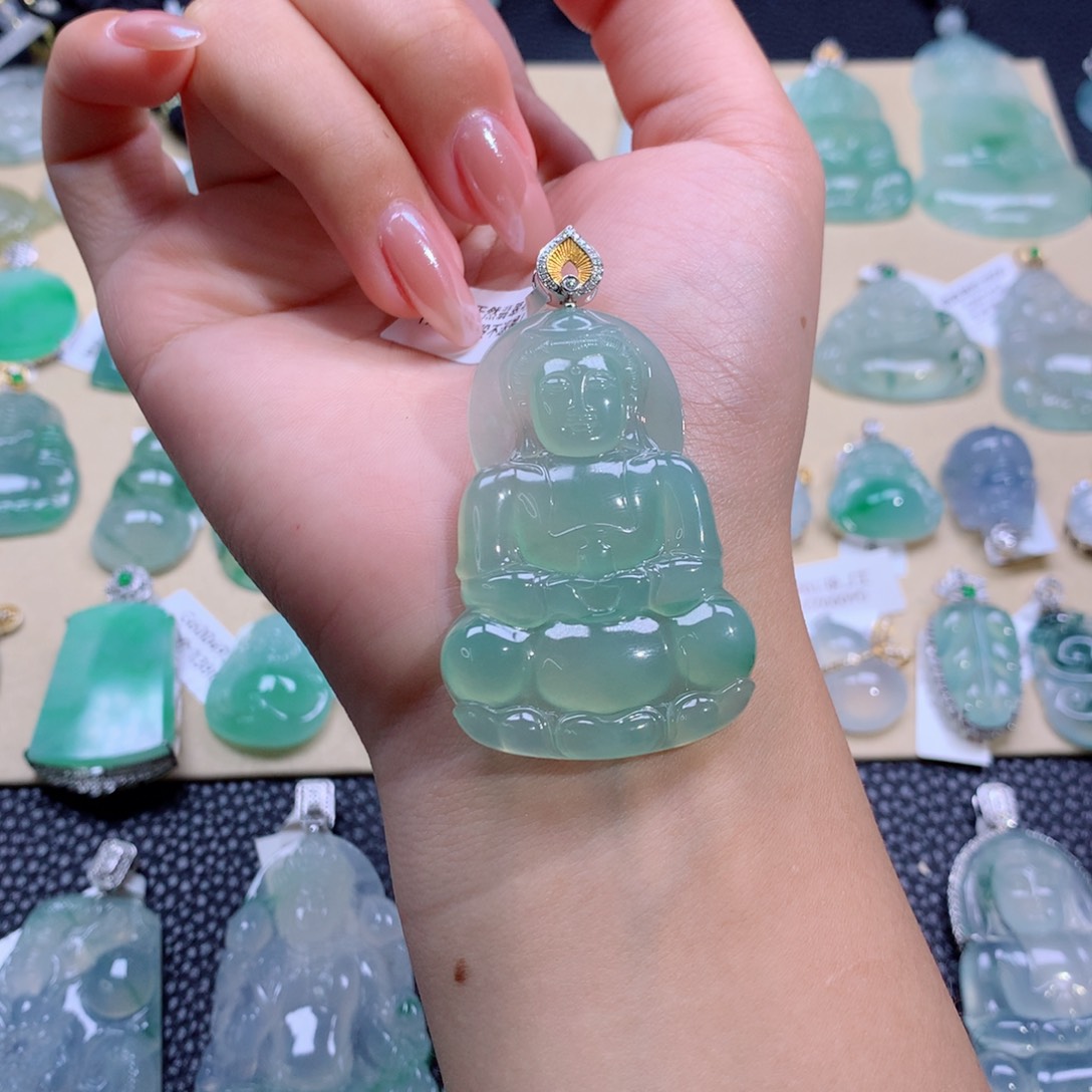 翡翠吊坠(不含链)18K金镶嵌