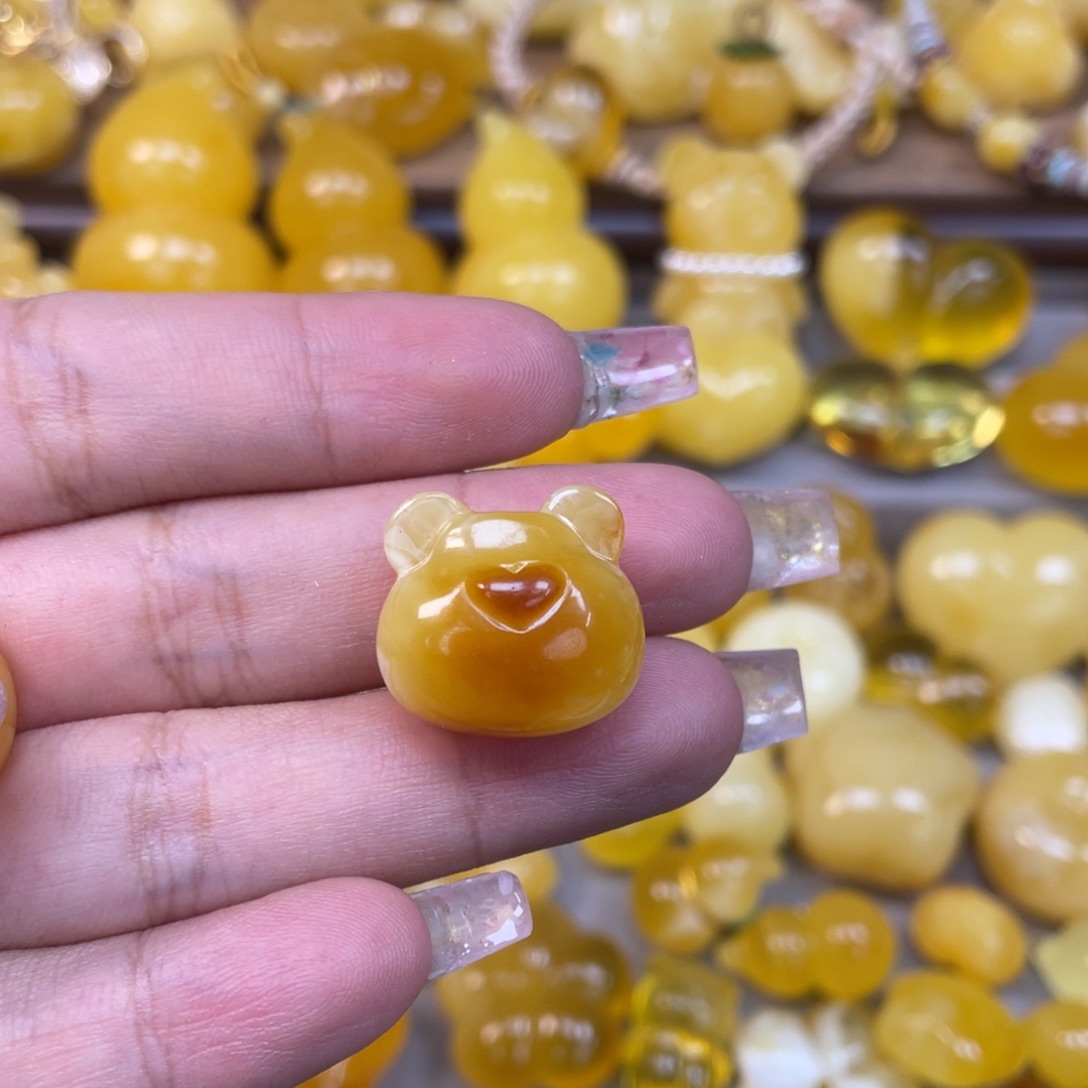 曼***～琥珀未镶嵌珠宝奇石