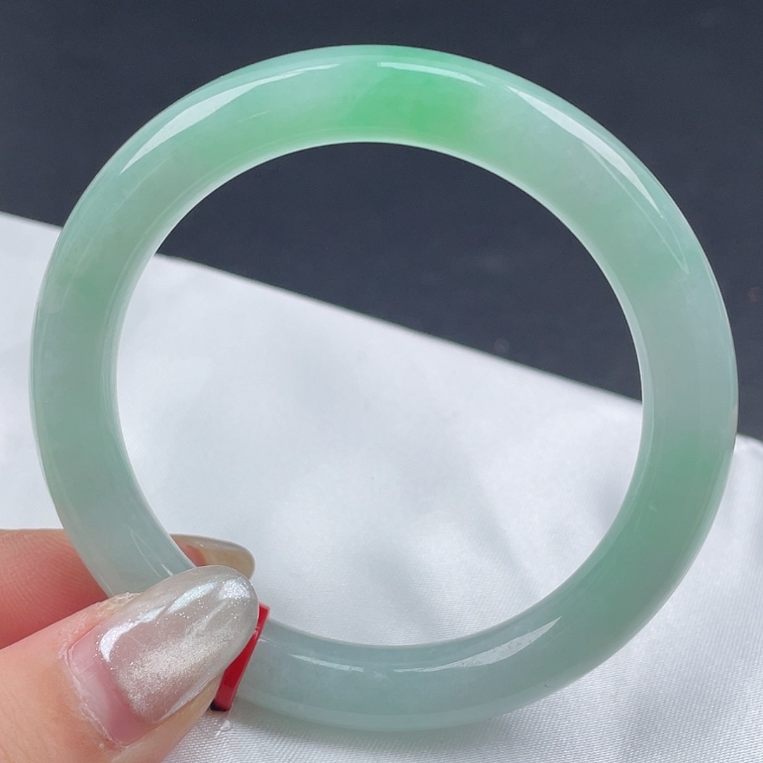 翡翠未镶嵌手镯52圆条