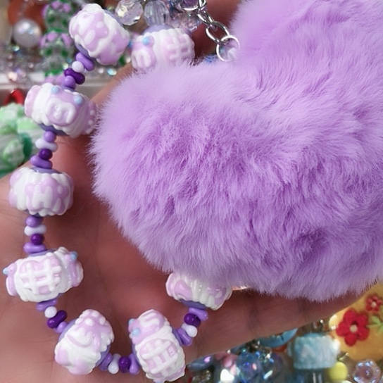 树脂合金绿色爱心手绘珠挂链