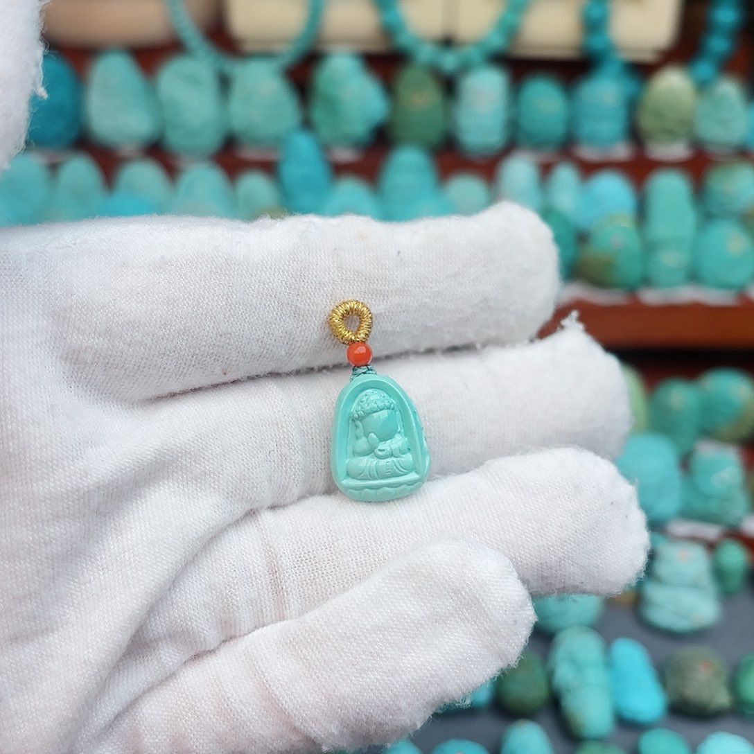 绿松石配饰未镶嵌