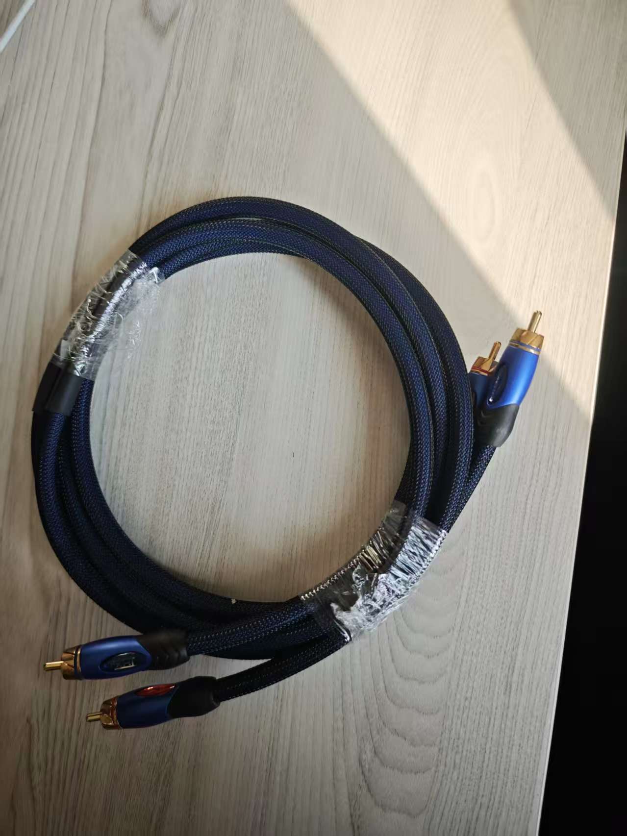 发烧双莲花头音频线 （ 表皮微瑕疵 完美者慎拍 偏远地区不包邮 ）