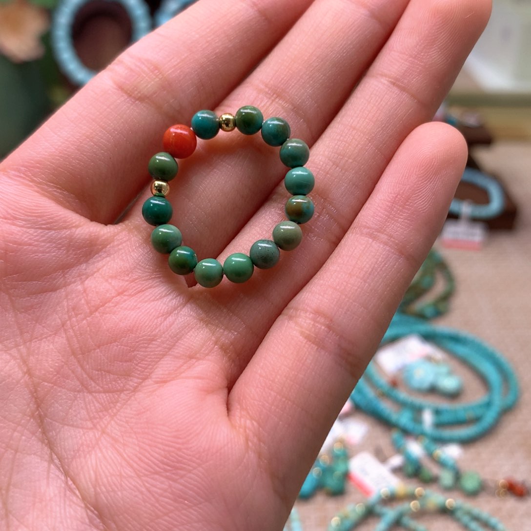 绿松石配饰未镶嵌