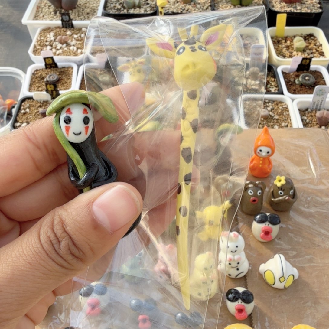 b****吖摆件 12-18-L10。        