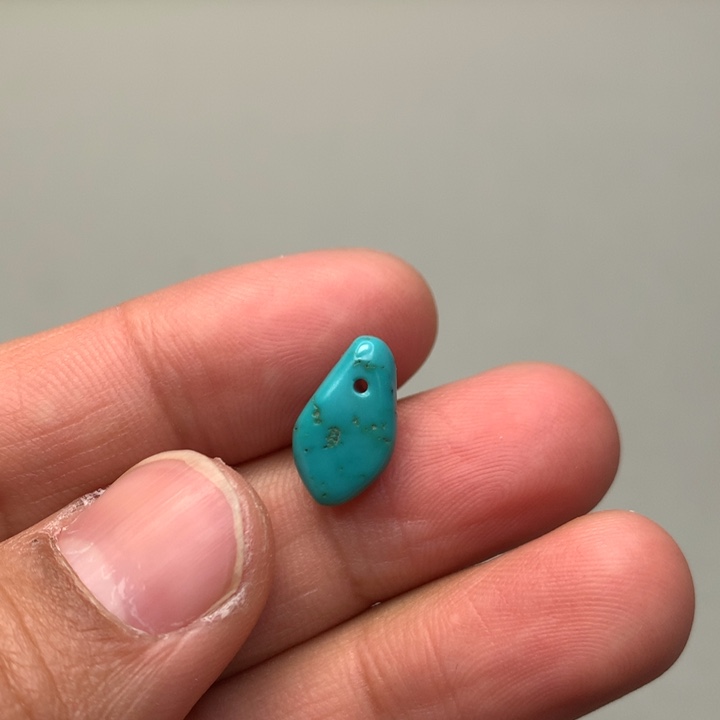 绿松石颈饰未镶嵌