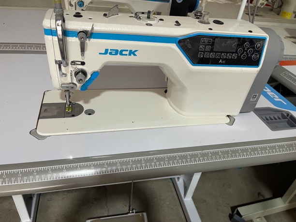 杰克A4BA4E电脑平缝机工业家用多功能缝纫机