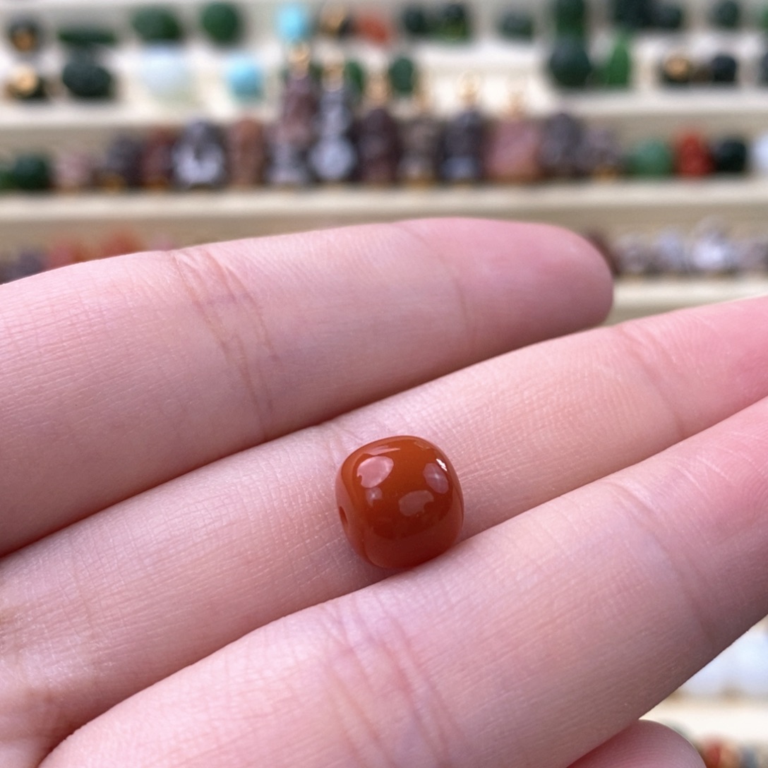 颈饰未镶嵌南红玛瑙