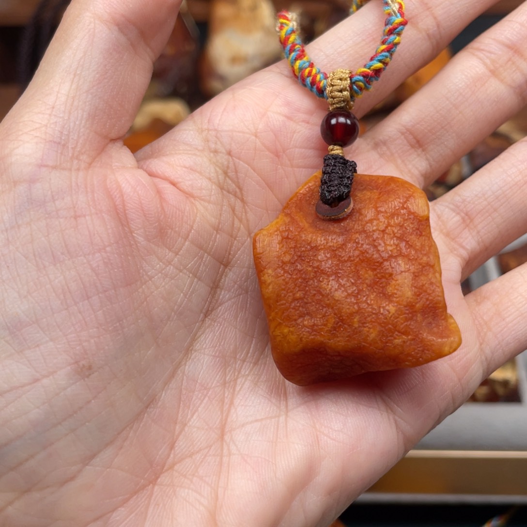 未镶嵌蜜蜡珠宝奇石