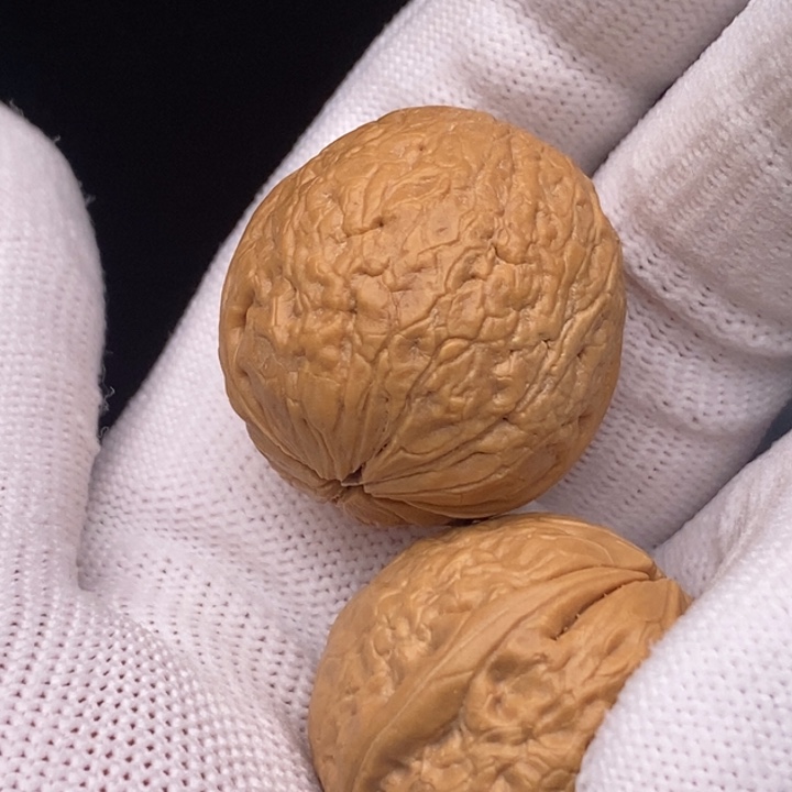 文玩核桃把件蛇皮球