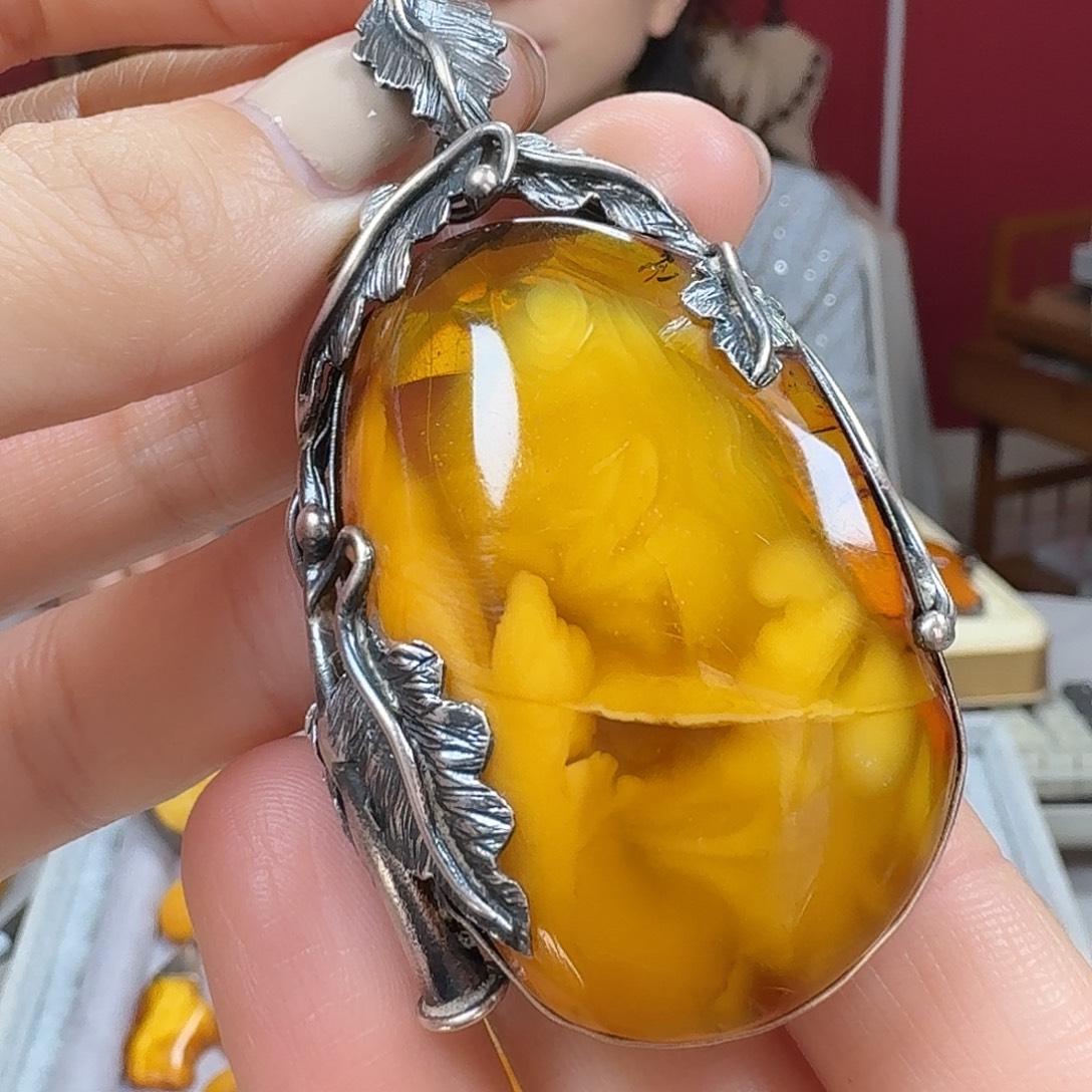 蜜蜡未镶嵌颈饰吊坠