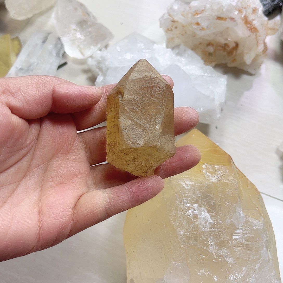 水晶天然水晶原石未镶嵌信**旦