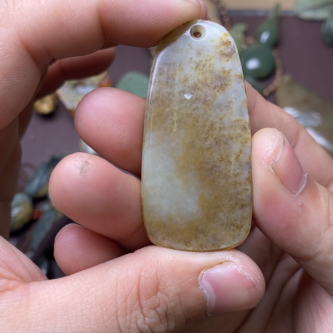 岫岩河磨玉（透闪石质玉）挂件未镶嵌
