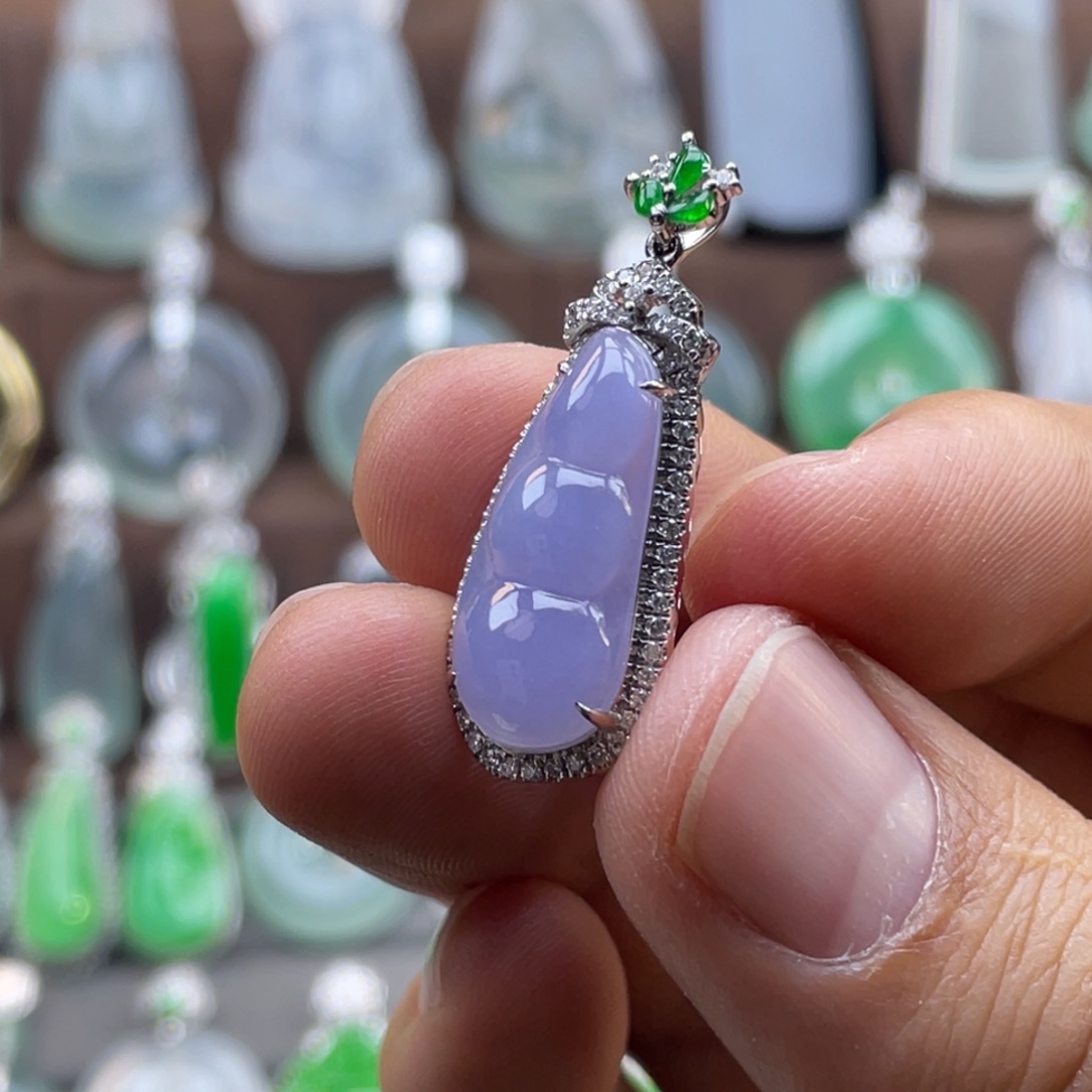 翡翠18K金镶嵌吊坠(赠链)