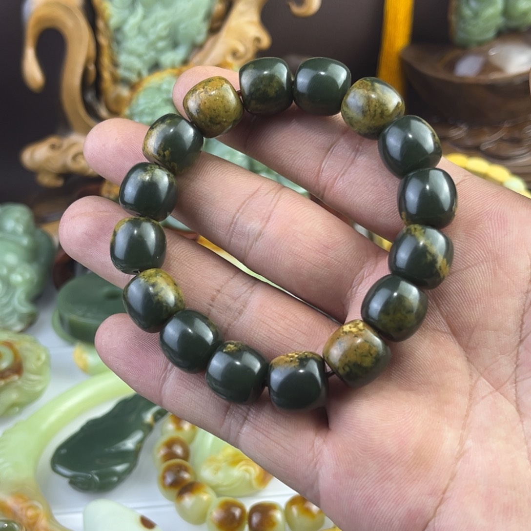 岫岩河磨玉（透闪石质玉）未镶嵌手链