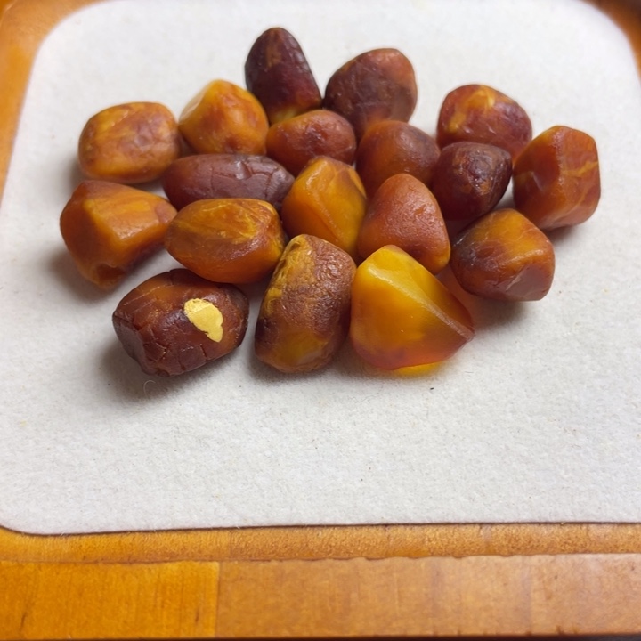阿***不定制琥珀未镶嵌定制
