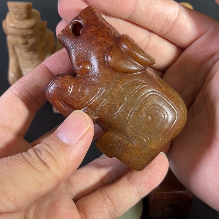 寒***风和田玉（糖玉）未镶嵌挂件