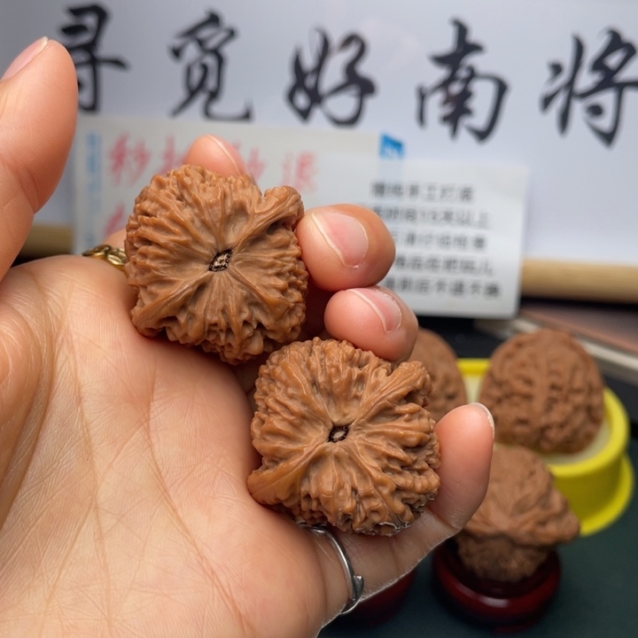 文玩核桃吊坠35尺元气门三角高炮