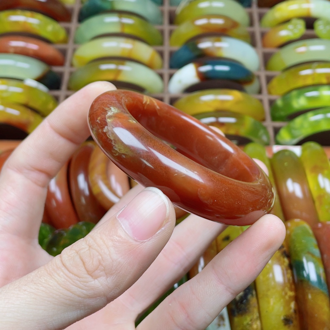 杨***o蛇纹石玉未镶嵌手镯