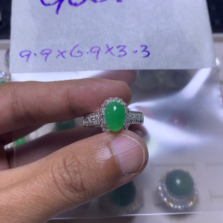 金***金定制翡翠未镶嵌缅甸天然A货翡翠