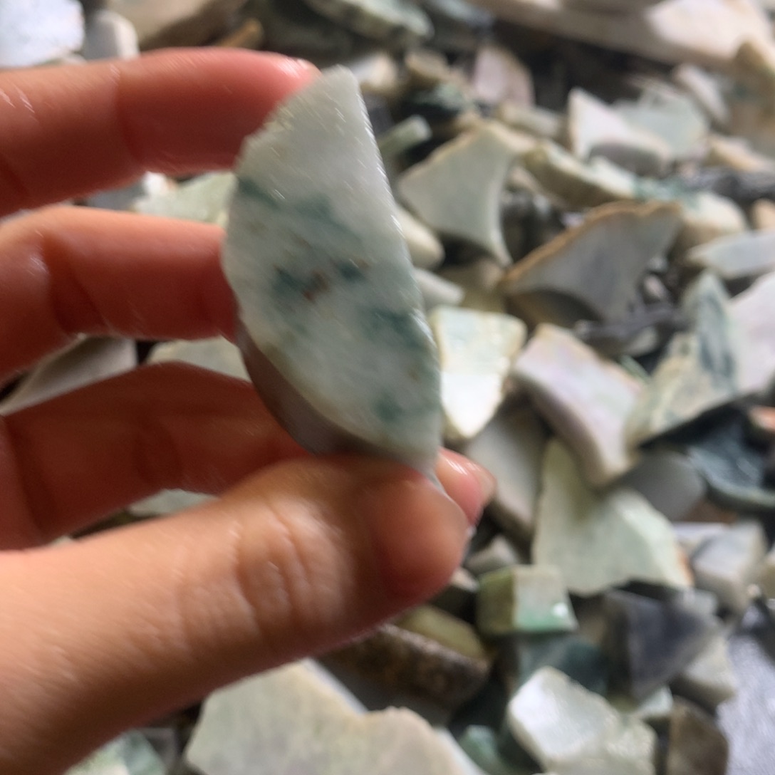 翡翠颈饰未镶嵌缅甸翡翠