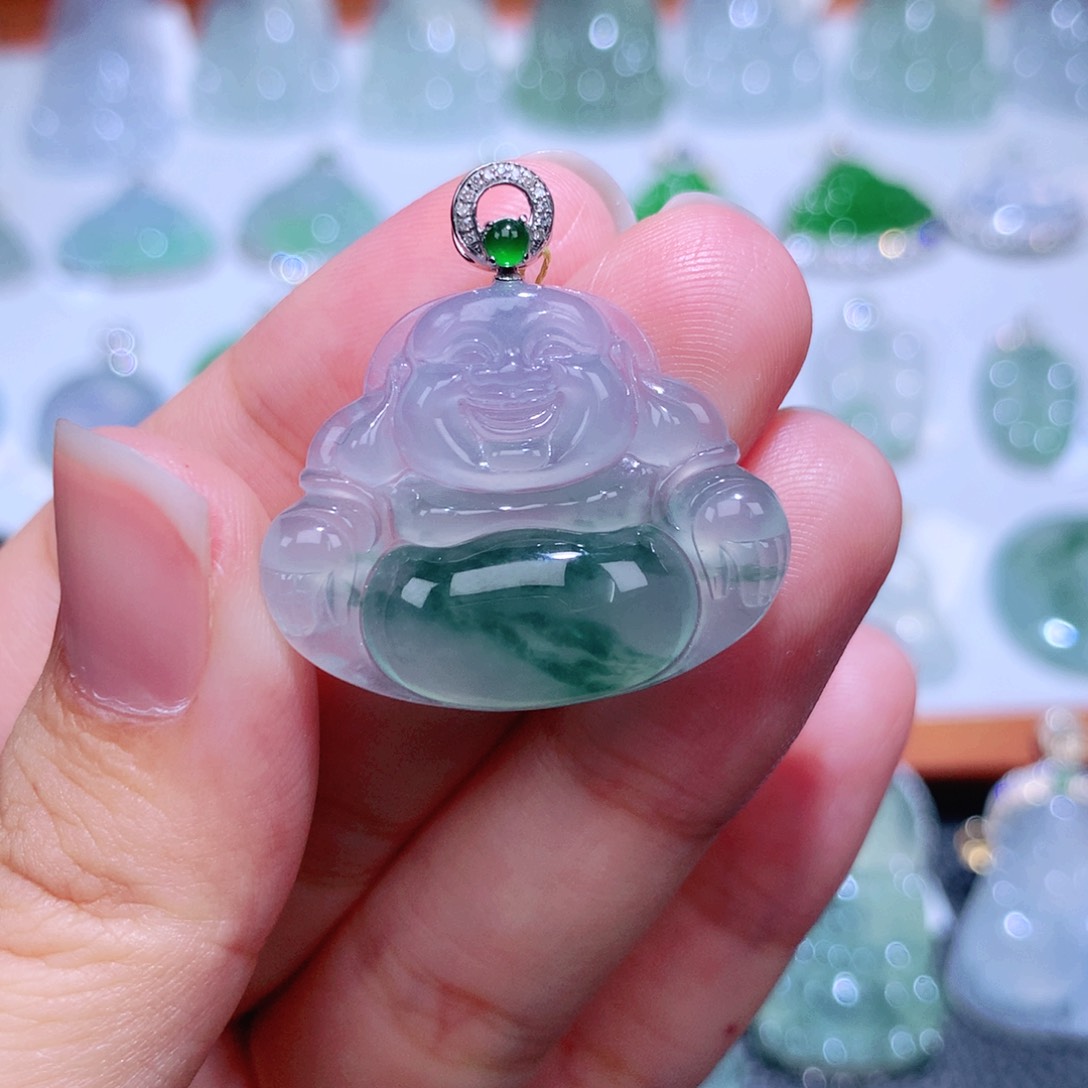 颈饰18K金镶嵌翡翠佛公