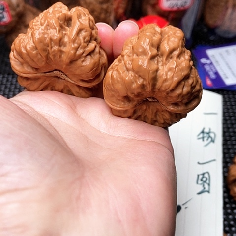 文玩核桃吊坠V***s蛤蟆头核桃精品头货42