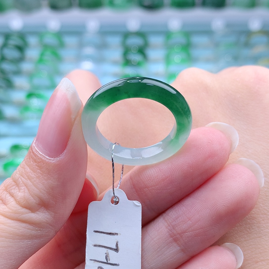 翡翠戒指未镶嵌A货缅甸翡翠