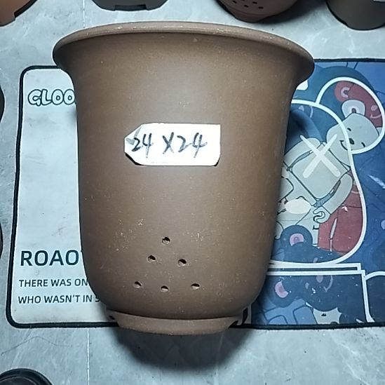 紫砂特大金钟一个