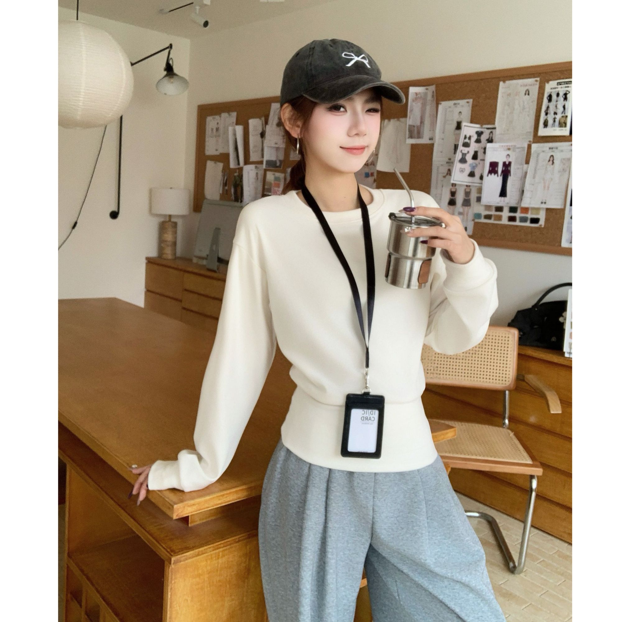 加绒加厚 纯色休闲圆领收口收腰显瘦遮肉显瘦 宽松蝙蝠袖上衣长袖