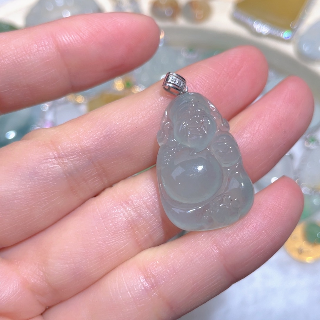 翡翠颈饰18K金镶嵌翡翠