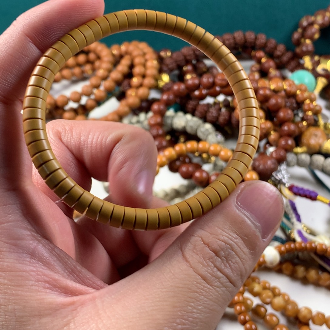 橄榄核吊坠。。。。。。。。。。