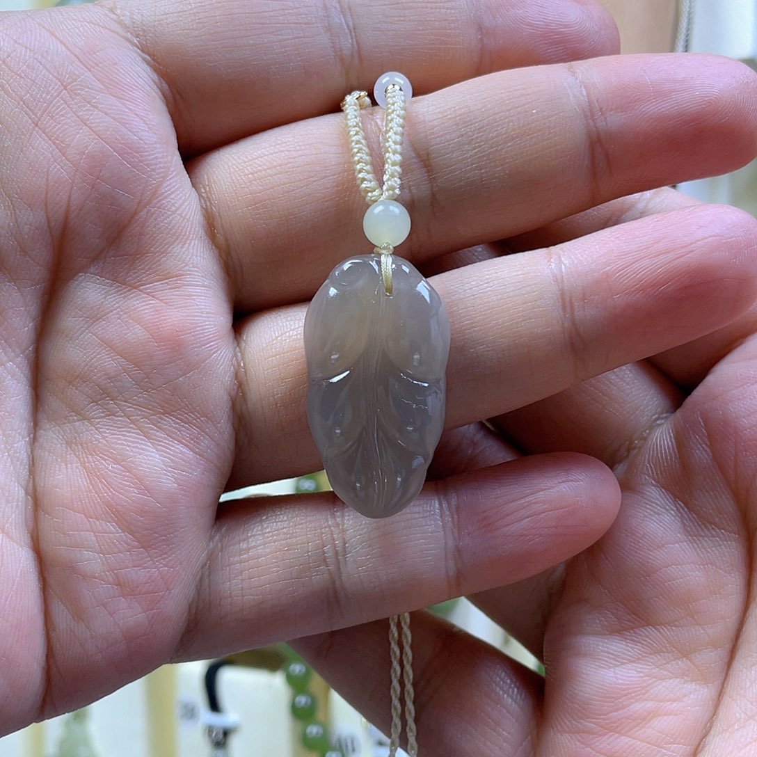 和田玉未镶嵌吊坠(赠链)草***?