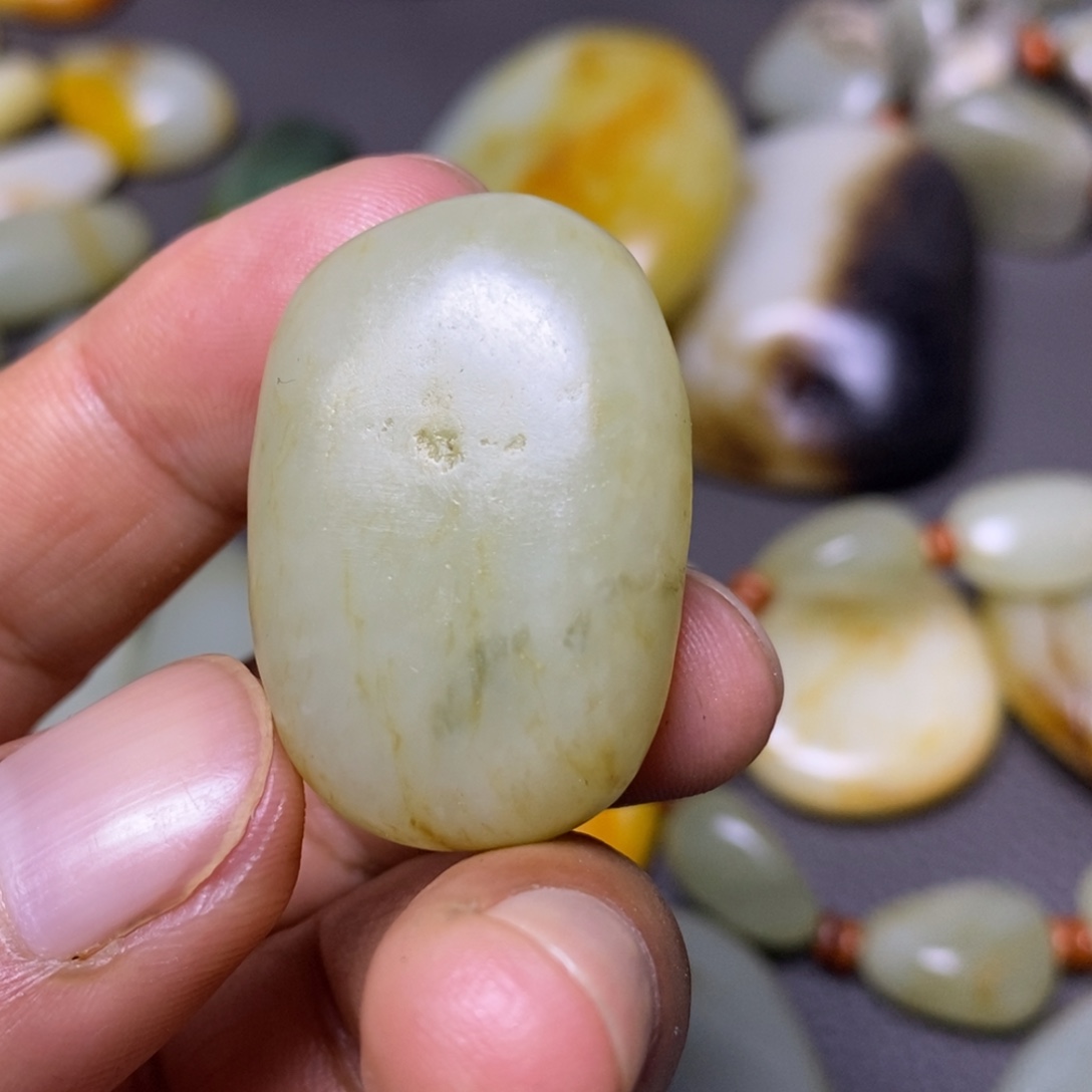 和田玉（糖玉）未镶嵌挂件