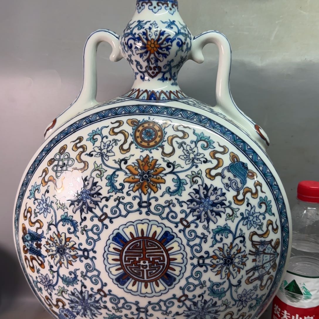 杯m***?陶瓷精品展示中心
