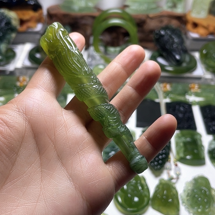 蛇纹石玉手把未镶嵌