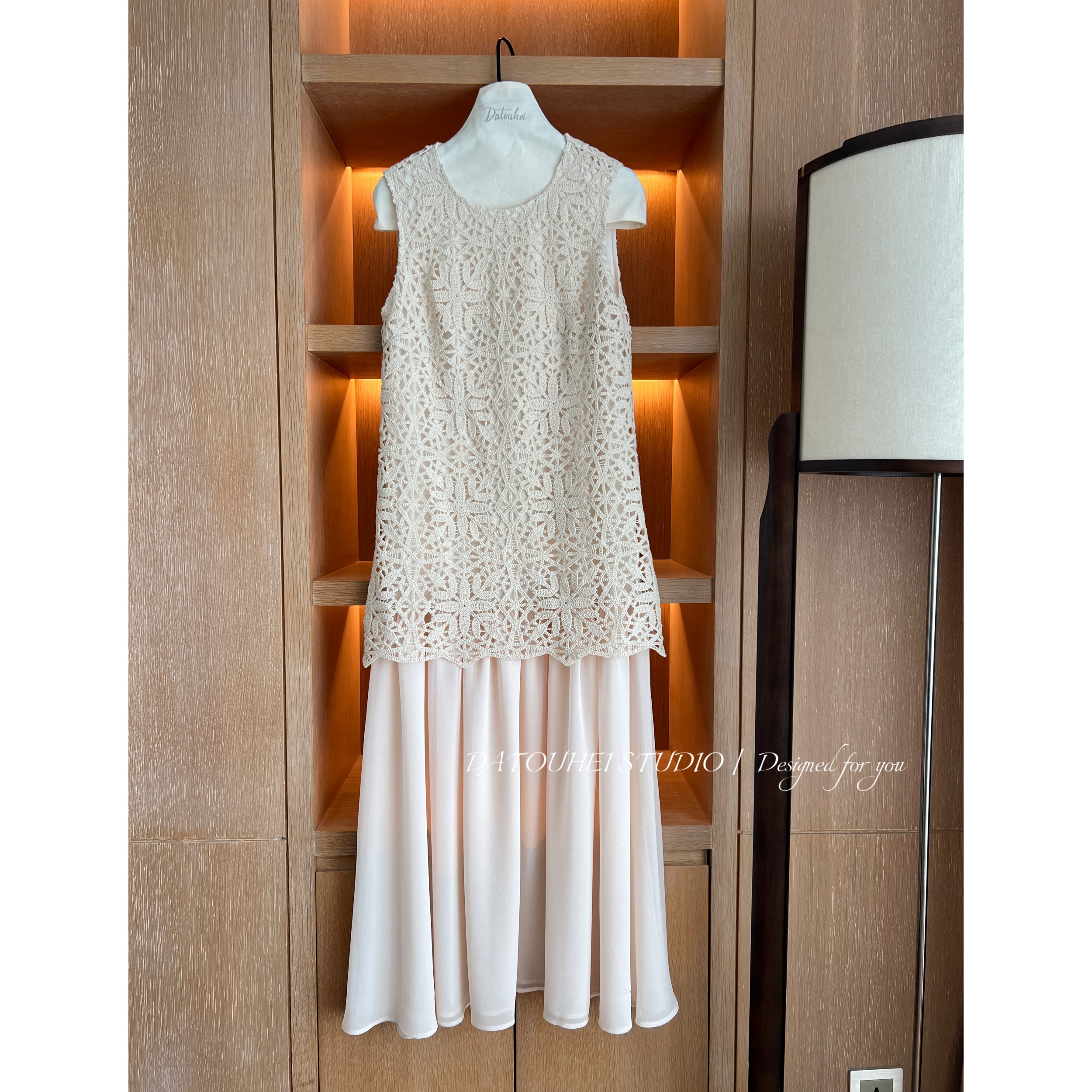 大头黑STUDIO【仙境梦幻】2025女夏时尚绳绣拼纱连衣裙D225Q05868