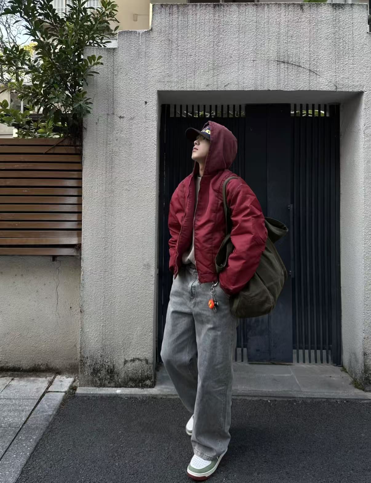 GOOD外套编号！201-249古德珍珠烫钻亮片地球刺绣重磅情侣T恤